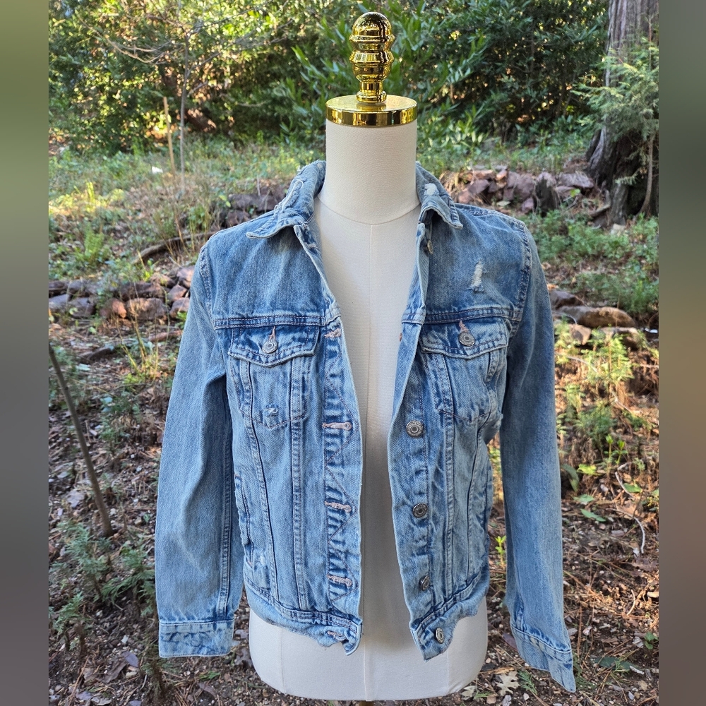 Old Navy XS Womens Light Blue Jean Jacket